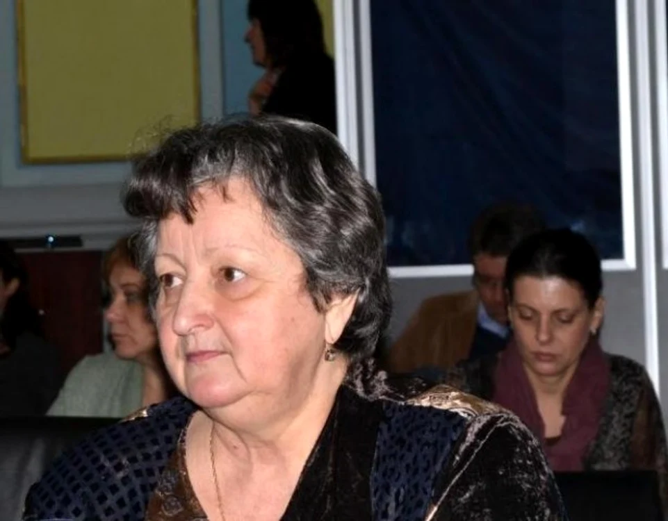 
    Luana Minea ocupa funcția de director la Crucea Roșie Brașov, din 1990  