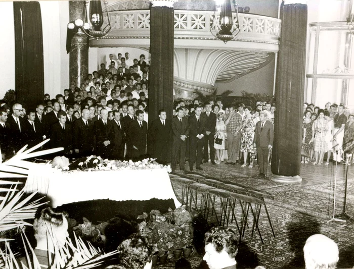 ©  „Fototeca online a comunismului românesc”, Cota: 427/1967