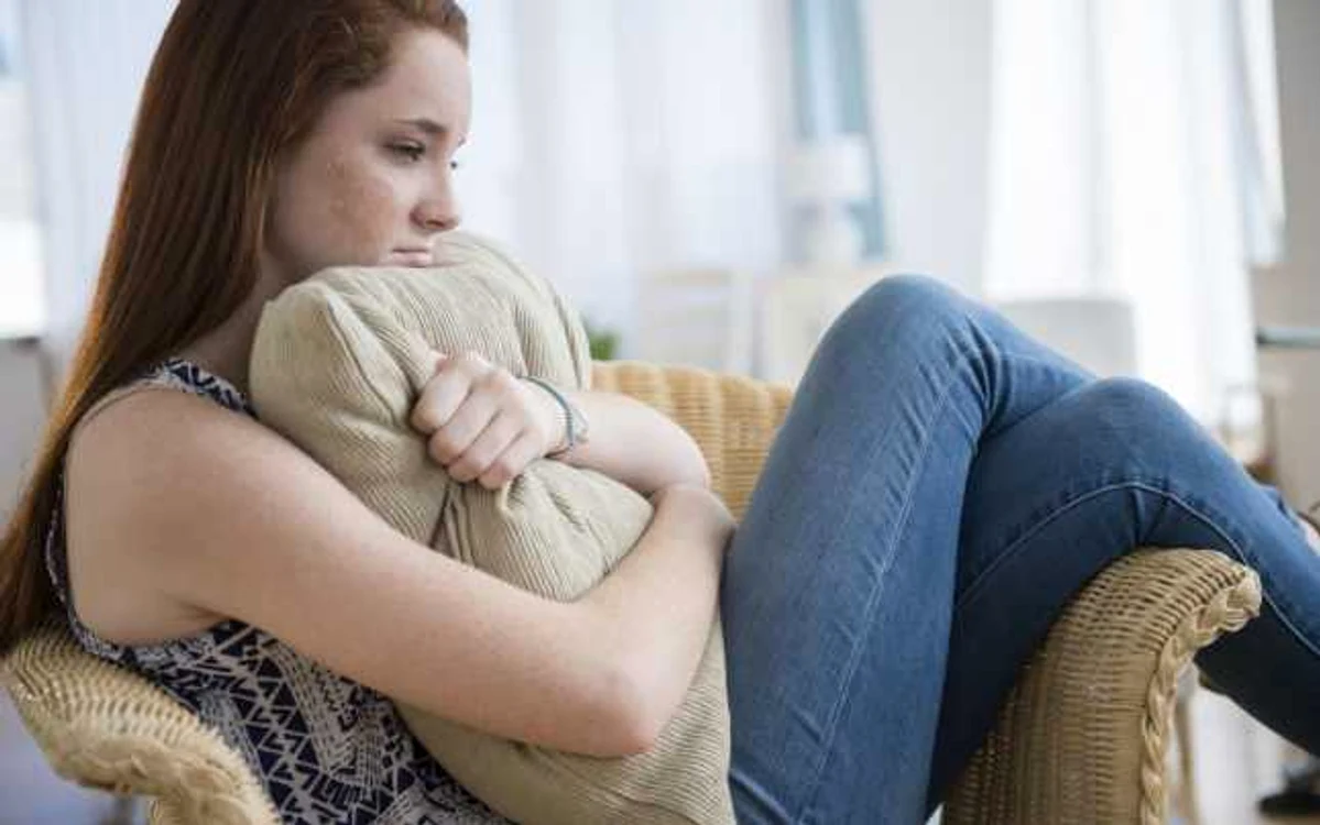 Poate fi vorba de depresie la un adolescent care are simptome ca supărarea, inapetenţă sau apetit exagerat, tulburări de somn.