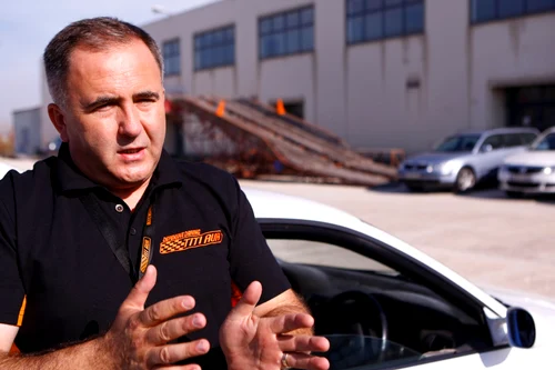 Titi Aur, specialist în conducerea defensivă