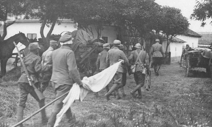 12 august 1919: Horthy Miklós discută cu generalul Gheorghe Mărdărescu jpeg