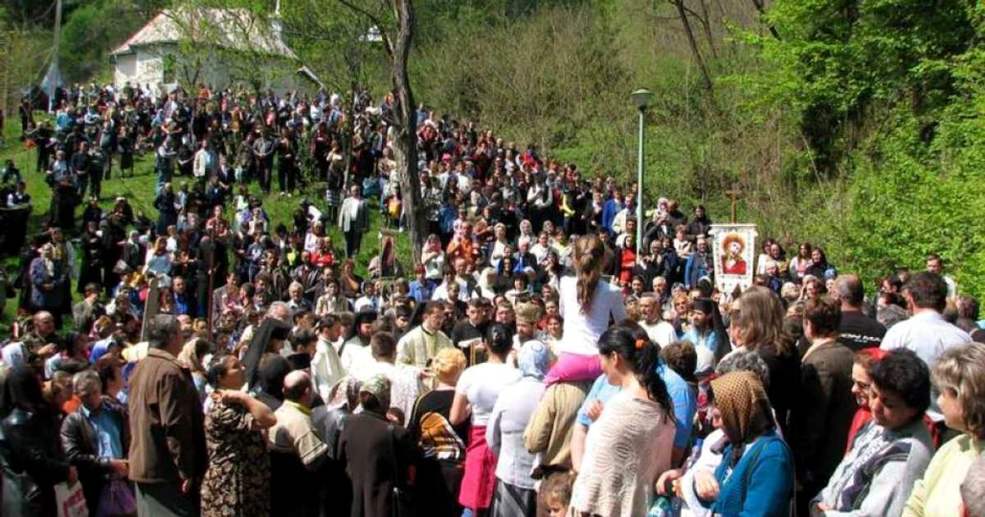 izbuc manastire