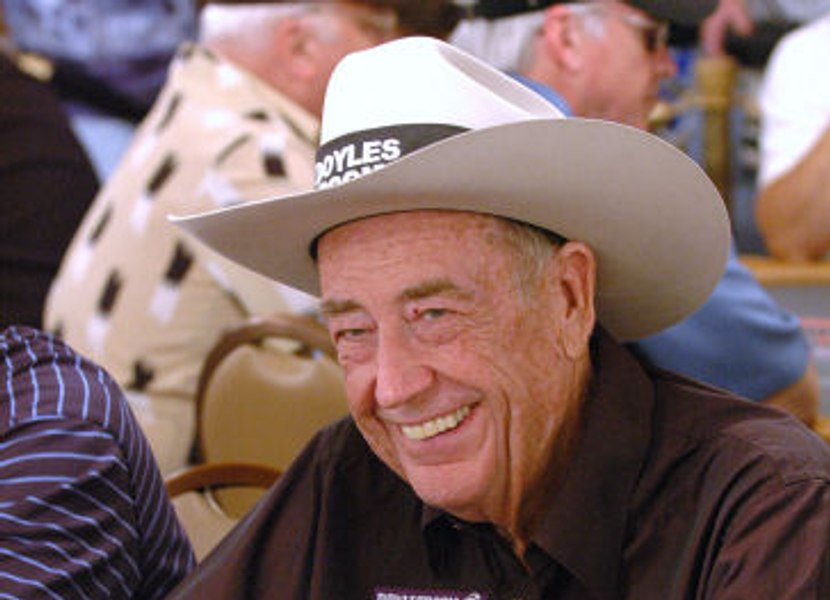 Doyle Brunson, supranumit „nașul pokerului”, a murit la vârsta de 89 de ani