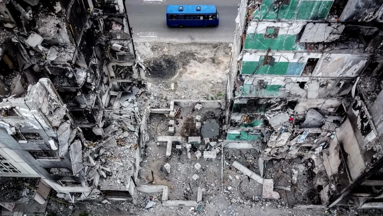 Distrugeri
în oraşul Borodyanka. FOTO EPA-EFE