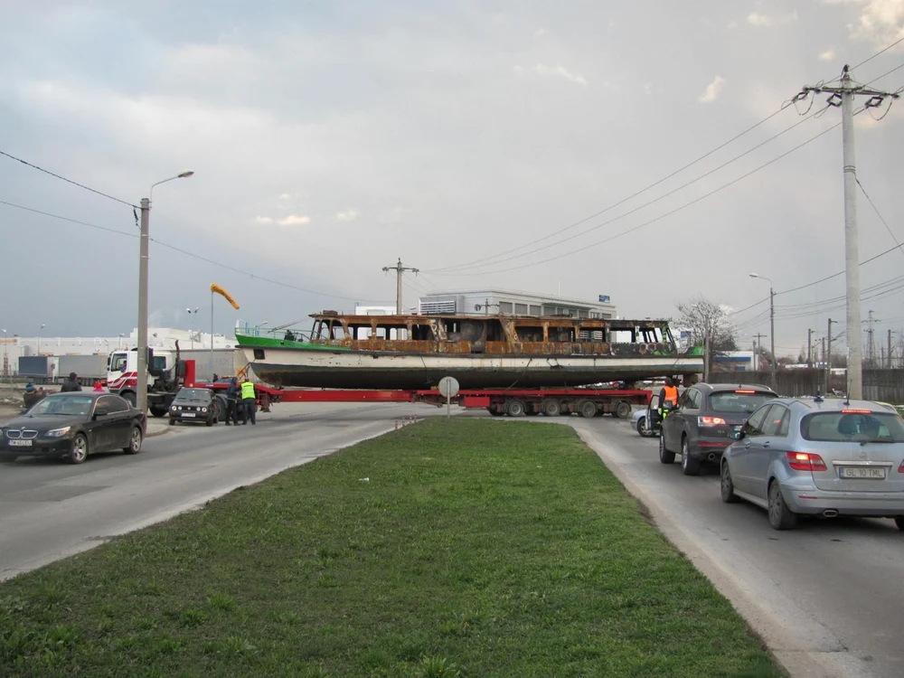 Vaporul Pelican a fost dus la UMT Foto: Ştefan Both