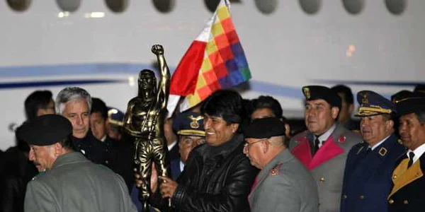 morales aterizare foto reuters