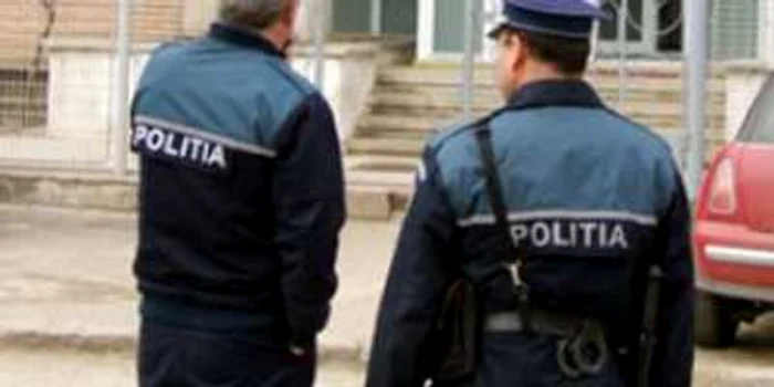 Poliţistul riscă ani buni de închisoare pentru fraudarea societăţii de asigurări