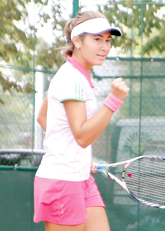 Irina joacă la  Clubul Dinamo  și e campioană  națională