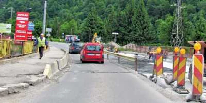 Şoferii vor aştepta între 5 şi 10 minute la semafoare
