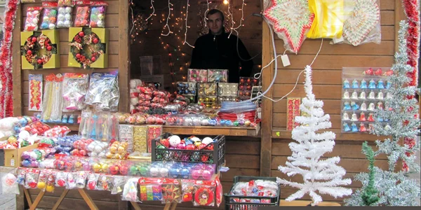 Alexandru Resetnic a scăzut din preţul produselor de Crăciun pentru a atarge clienţii
