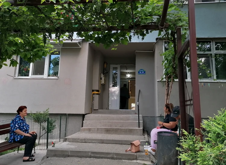 Vecinii sinucigașului au fost șocați când au auzit ce s-a întâmplat FOTO: adevarul.ro