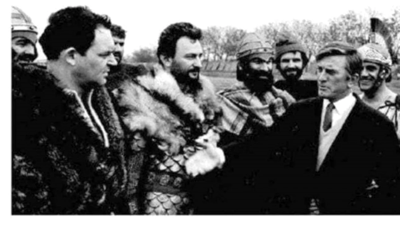 kirk douglas amza pellea foto tvr