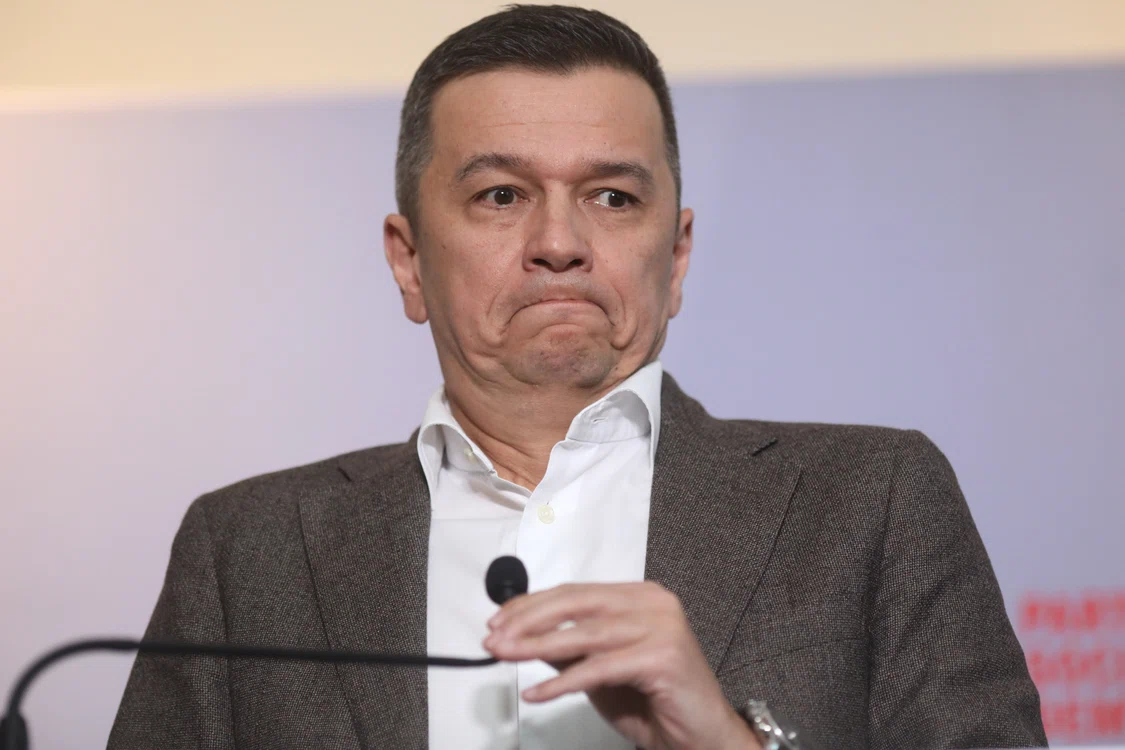 sorin grindeanu in timpul unei conferinte de presa