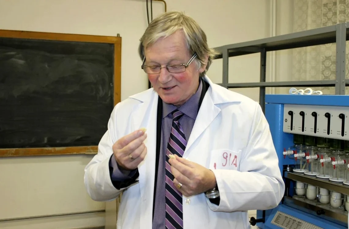 Profesorul Petru Alexe FOTO Valentin Trufașu