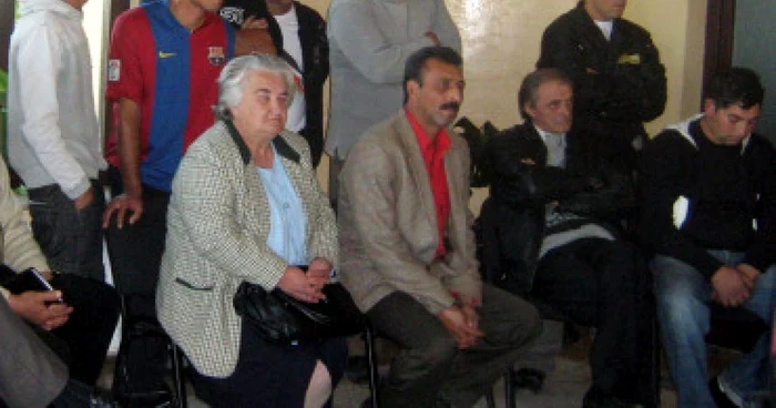 Slatina: Rromii de sub Grădişte au fost împroprietăriţi cu terenuri