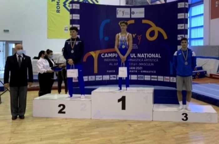 
    Nicholas Țârcă a ieșit campion național la cal cu mânere  