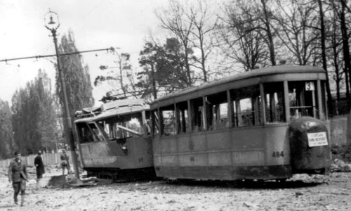 04 04 1944  Durerile unui oraș  Un București înjunghiat jpeg