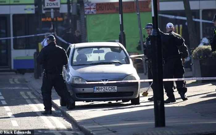 „Cine va plăti reparaţiile?”, a întrebat tânărul. FOTO Daily Mail