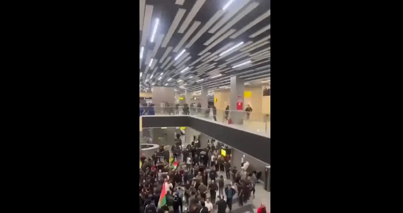 Putin a acuzat Ucraina şi aliaţii săi occidentali că au organizat revoltele. FOTO: Captură Video