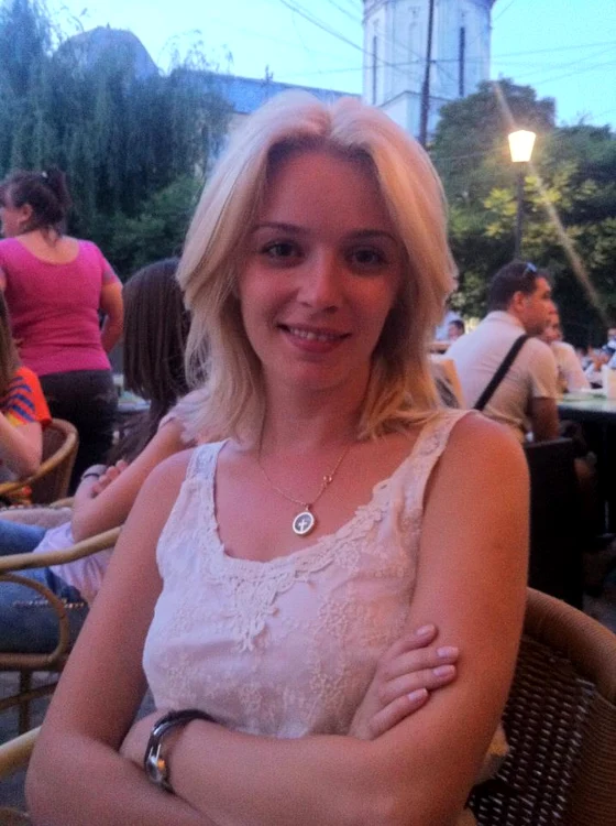 
    Diana Dumitrescu  