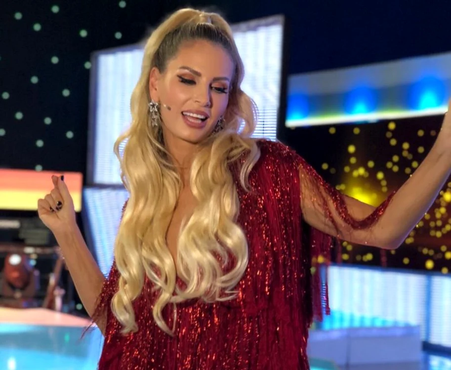 Andreea Bănică este prezentatoarea "Provocarea starurilor" foto: TVR