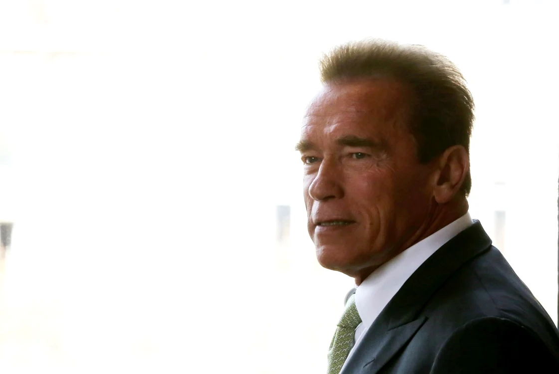 Arnold Schwarzenegger s-a
abonat la săptămânalul francez „Charlie Hebdo“, încurajând
oamenii să îi urmeze exemplul FOTO Hepta