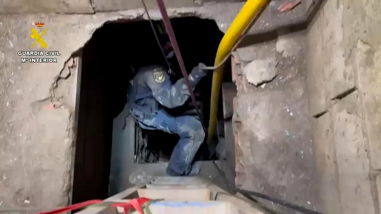 Tunel pe trei niveluri descoperit la granița dintre Maroc și Spania FOTO: X/ @WorldCrimeIntel