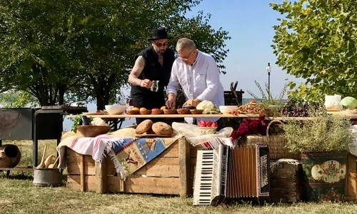 1 crbl mircea dinescu politica si delicateturi 1 jpg jpeg