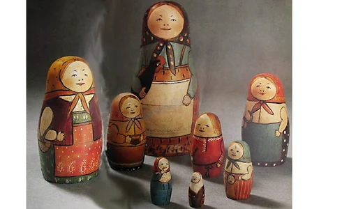 Povestea primelor păpuși Matrioșka   un simbol al Rusiei, inspirat de cultura japoneză  jpeg