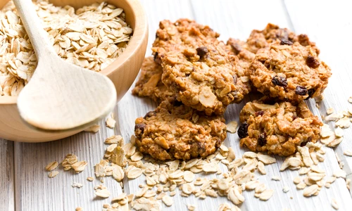 Biscuiti cu ovaz si stafide Sursa foto shutterstock 130666022 jpg