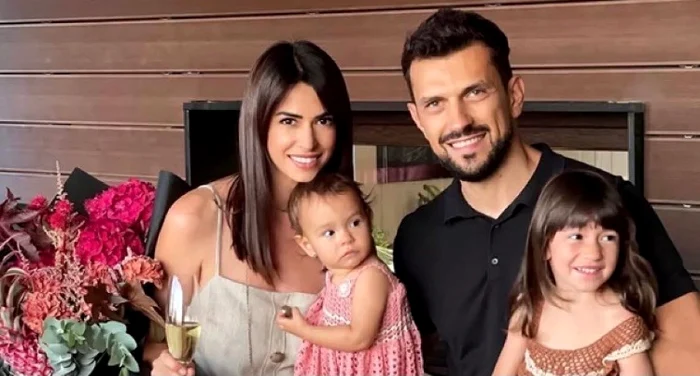 Diana Bart și Mihai Dumitrescu au două fetițe foto: Facebook 