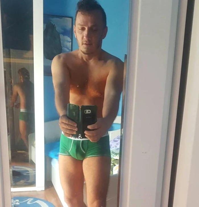 Mihai a fost criticat de fratele său din cauza fotografiilor pe care le încarcă pe paginile conturilor de socializare 