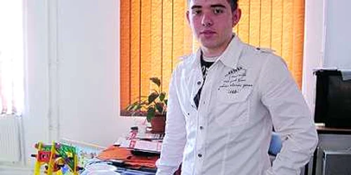 Patrik Schmiedt a construit o macara hidraulică