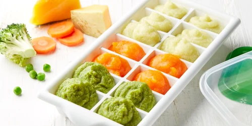 Porţii de legume şi fructe pentru bebeluşi de mărimea unui cub de gheaţă FOTO Shutterstock