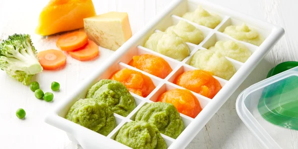Porţii de legume şi fructe pentru bebeluşi de mărimea unui cub de gheaţă FOTO Shutterstock