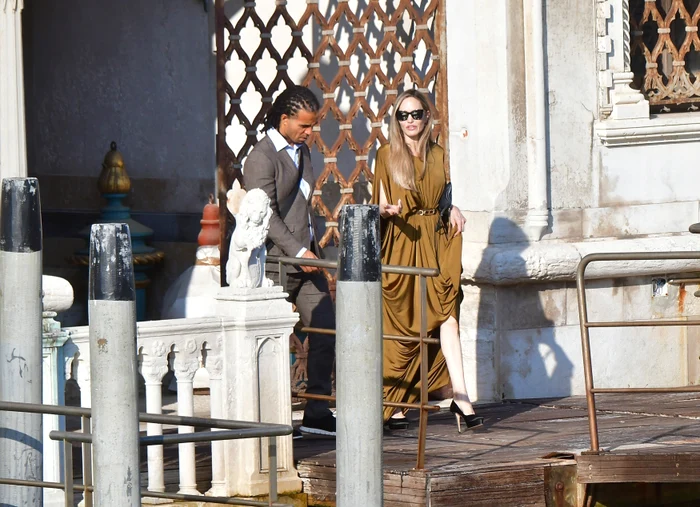 Angelina Jolie și Akala, Profimedia (2) jpg