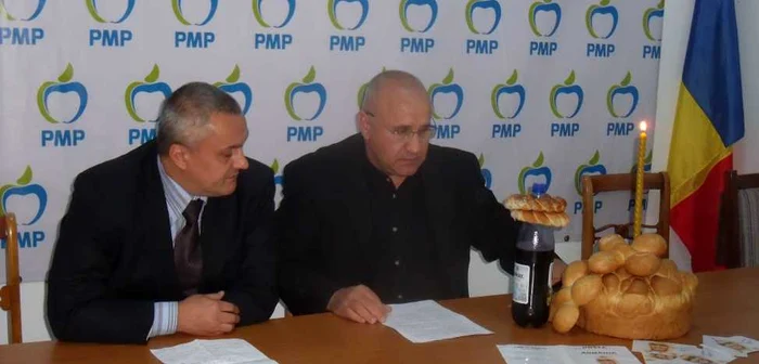 Liderii PMP au adus colaci la conferinţa de presă