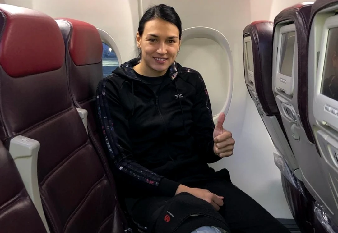 
    Cristina Neagu a plecat marţi în BelgiaFoto: Facebook/CristinaNeagu  