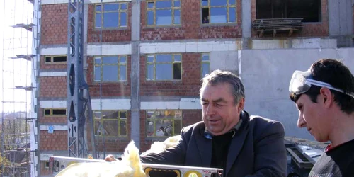 Exteriorul clădirii a fost finalizat