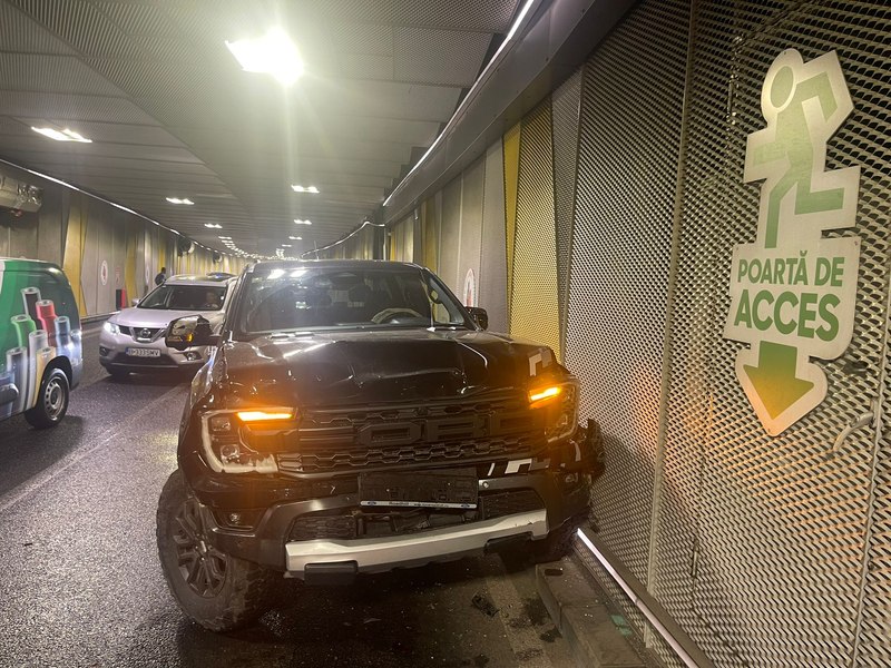 Încă un incident rutier grav în Pasajul Unirii: Trei mașini implicate. Traficul este restricționat