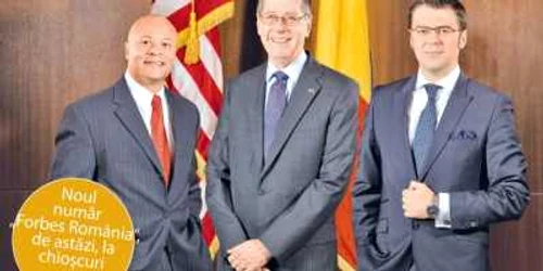 Darren White, şeful biroului regional al Secret Service (stânga), ambasadorul SUA în România, Mark Gitenstein, şi procurorul-şef al DIICOT, Codruţ Olaru