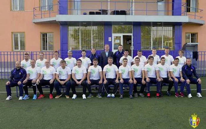 Mirel Rădoi, penultimul pe rândul de jos