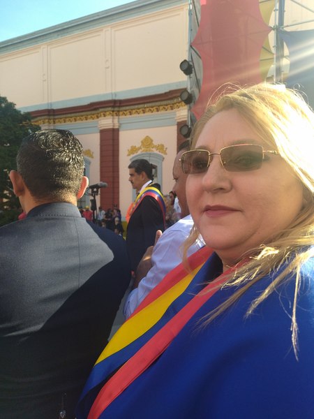 Diana Șoșoacă, prezentă la învestitura lui Nicolas Maduro, președintele-dictator al Venezuelei. Mii de oameni care l-au contestat au fost arestați