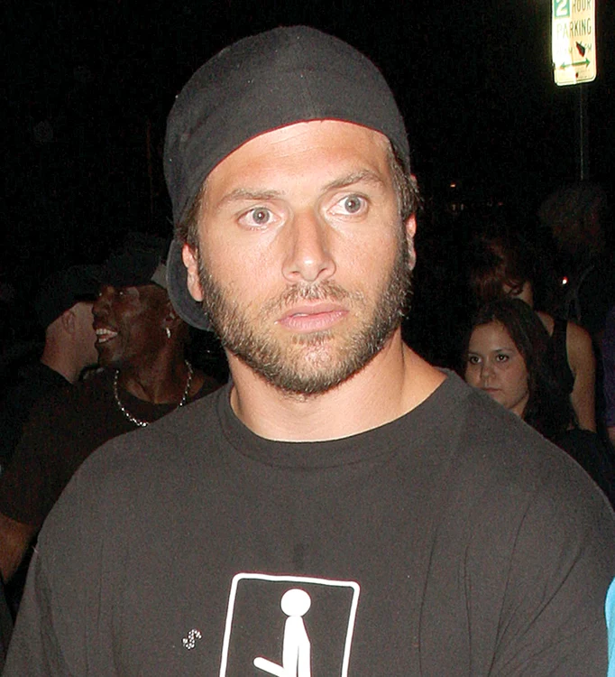 Rick Salomon, fostul soţ al blondei din "Baywatch", a strâns-o de gât în timp ce făceau sex