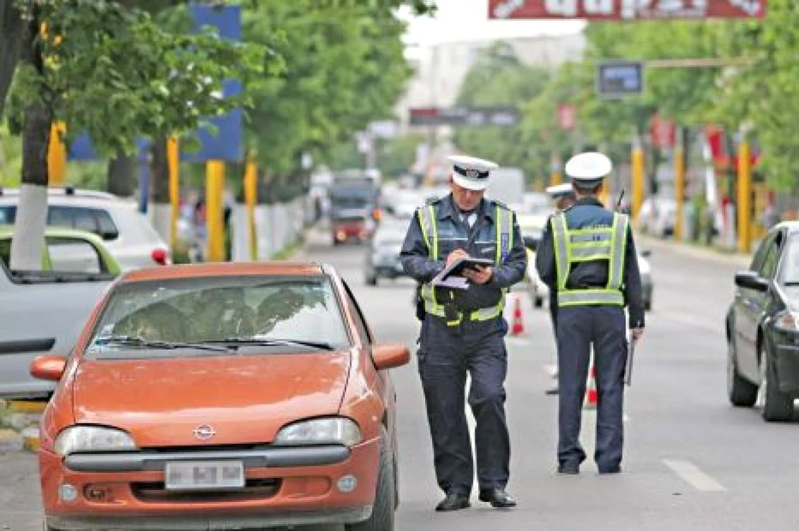Poliţiştii au aplicat peste 19.000 de amenzi Foto: Arhivă