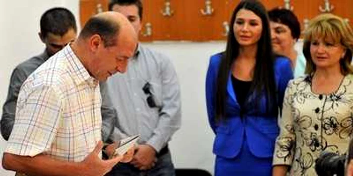 Băsescu: Eu voi fi printre cei care merg la vot duminică        FOTO:MediaFax