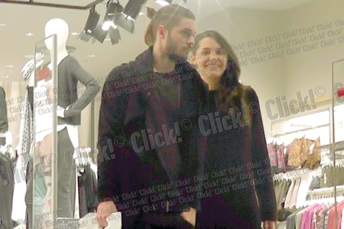 
    Cei doi au fost  surprinşi la  cumpărături  într-un mall  din Bucureşti (Fotografii: Mihai Ionescu)  