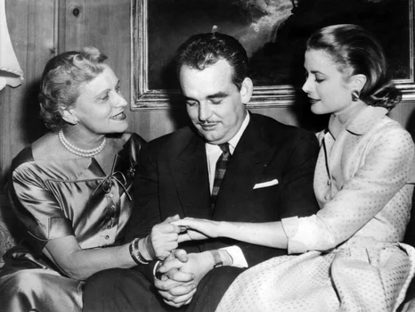 2 grace cu mama sa jpg jpeg