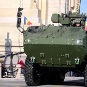 Vehicul blindat Piranha FOTO Profimedia jpg