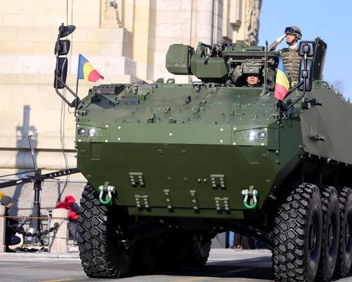 Vehicul blindat Piranha FOTO Profimedia jpg